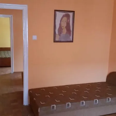 דירה Pek Apartman *