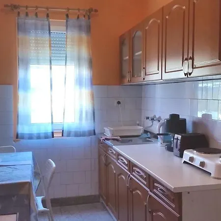 公寓 Pek Apartman *