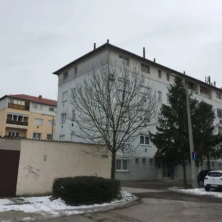 דירה Pek Apartman